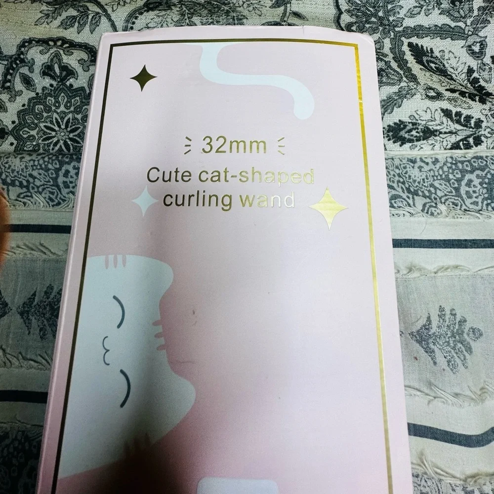Pink Cat-Shaped Curling Wand